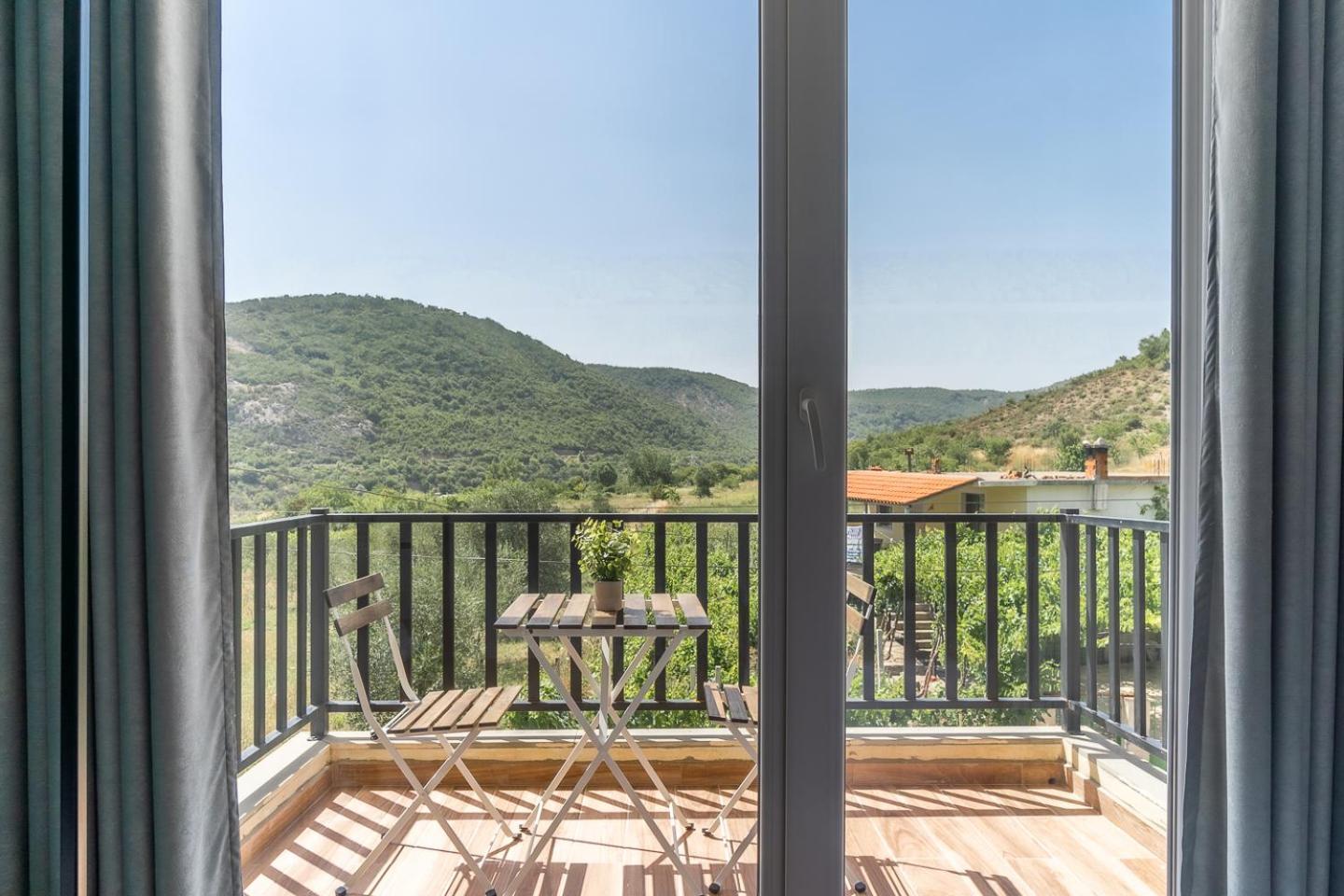 Bujtina Lumo & Pool Villa Përmet Kültér fotó