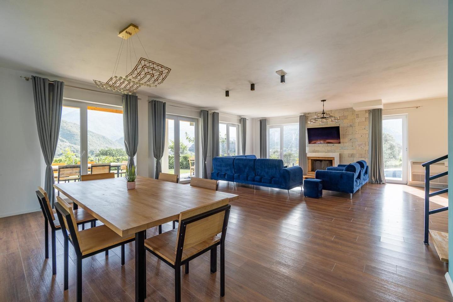 Bujtina Lumo & Pool Villa Përmet Kültér fotó