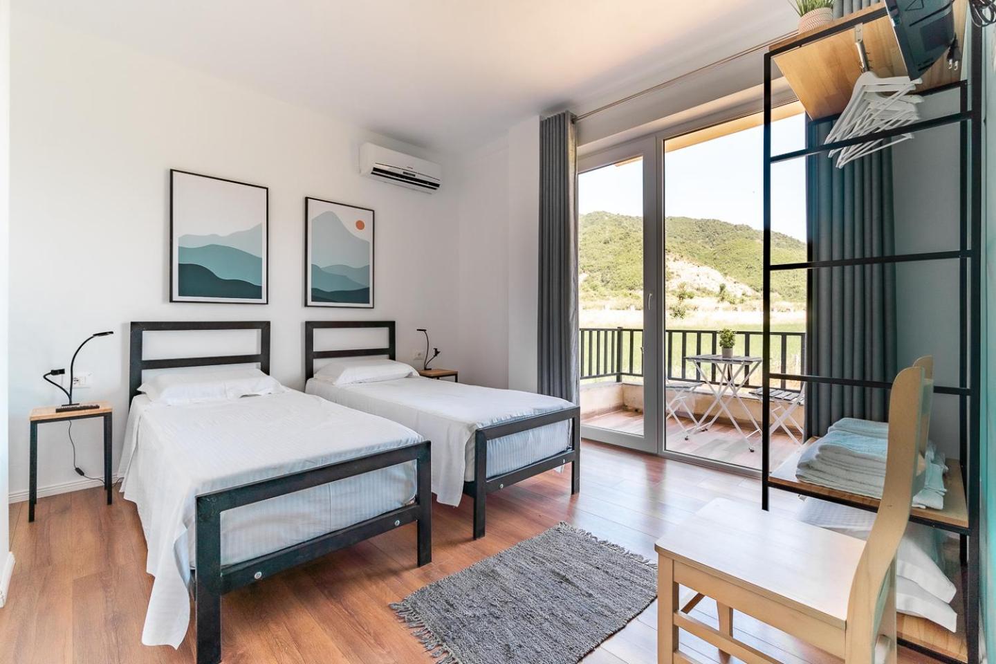 Bujtina Lumo & Pool Villa Përmet Kültér fotó