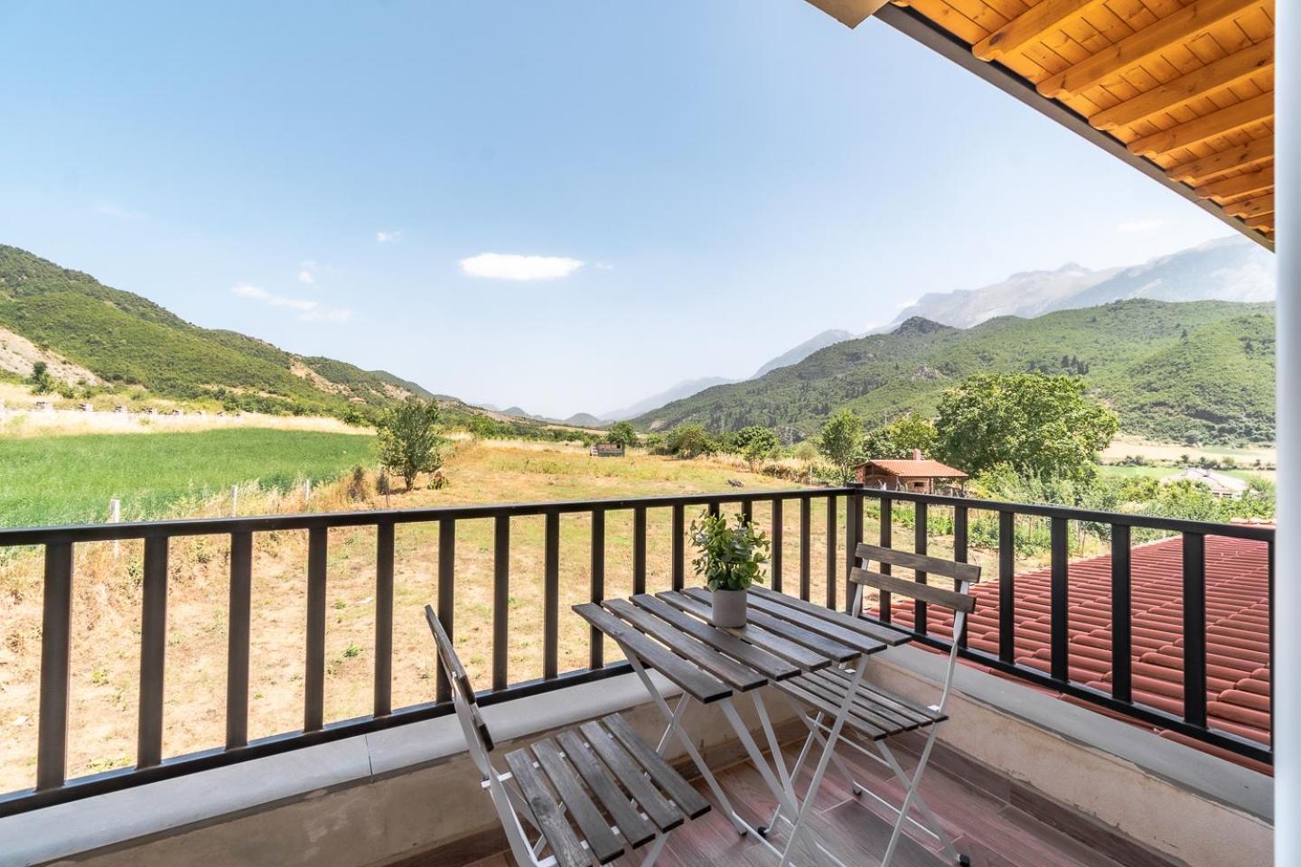 Bujtina Lumo & Pool Villa Përmet Kültér fotó
