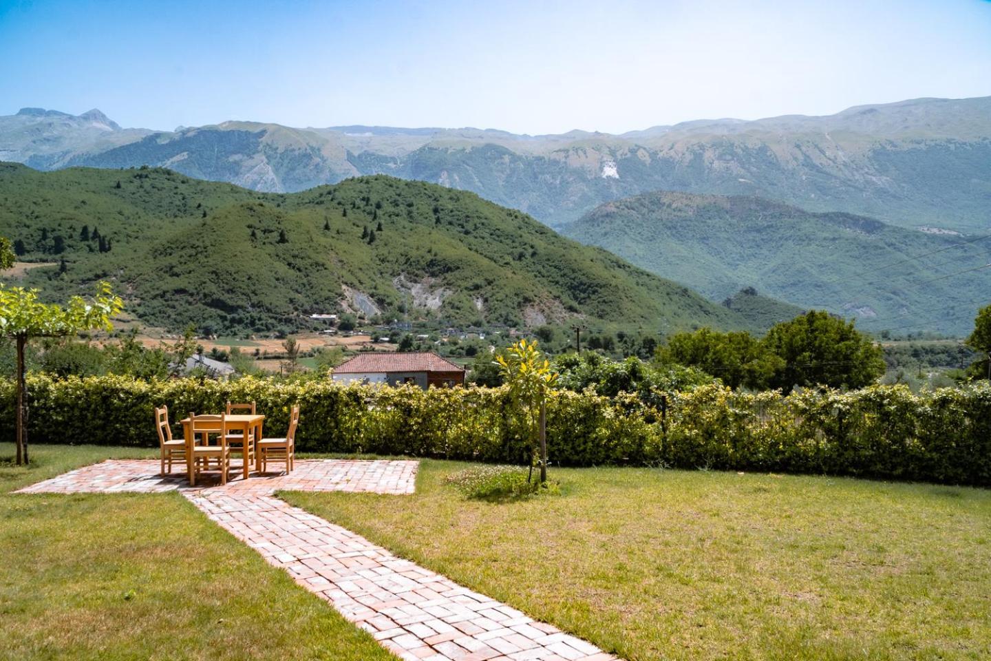 Bujtina Lumo & Pool Villa Përmet Kültér fotó