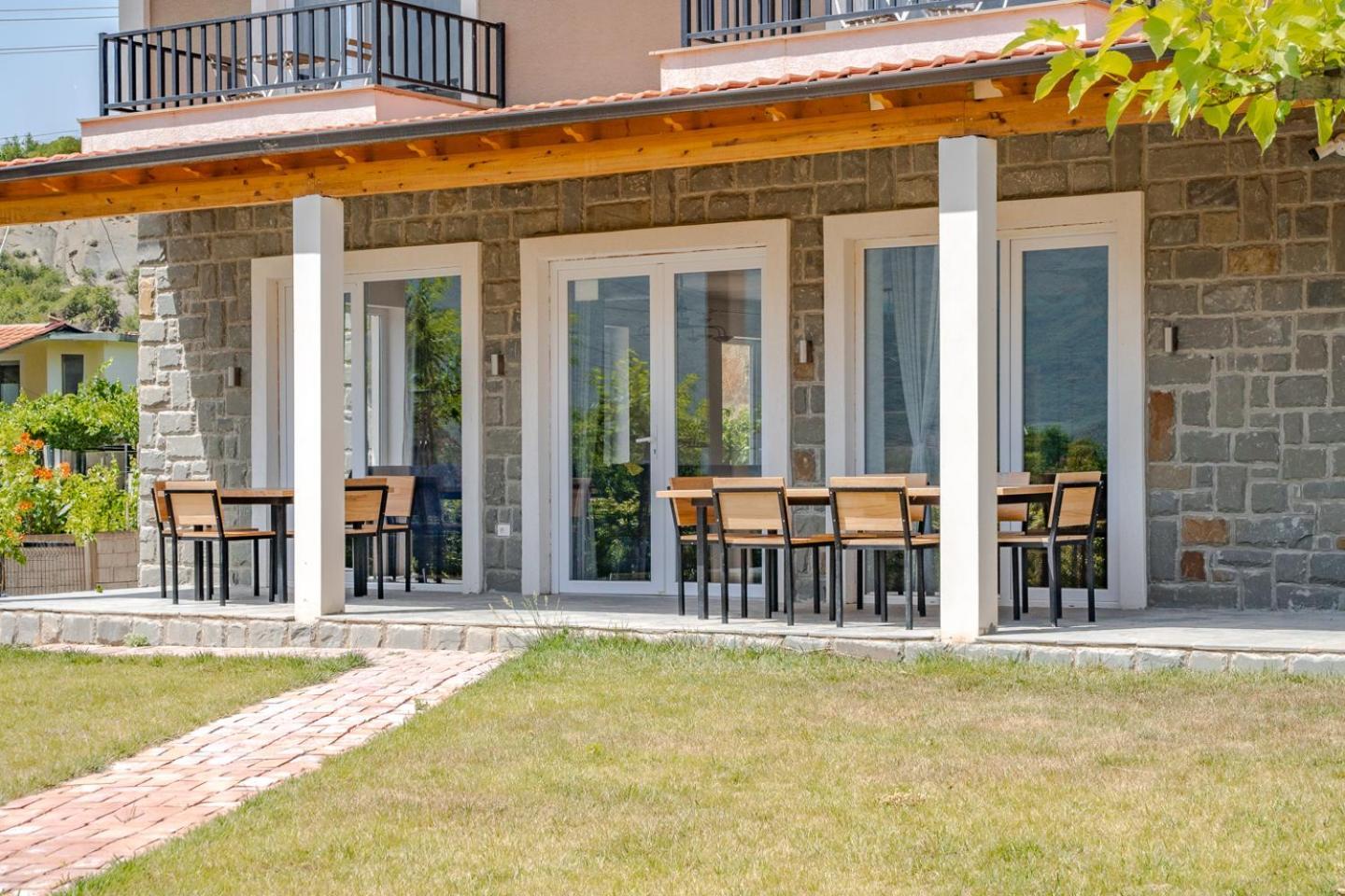 Bujtina Lumo & Pool Villa Përmet Kültér fotó
