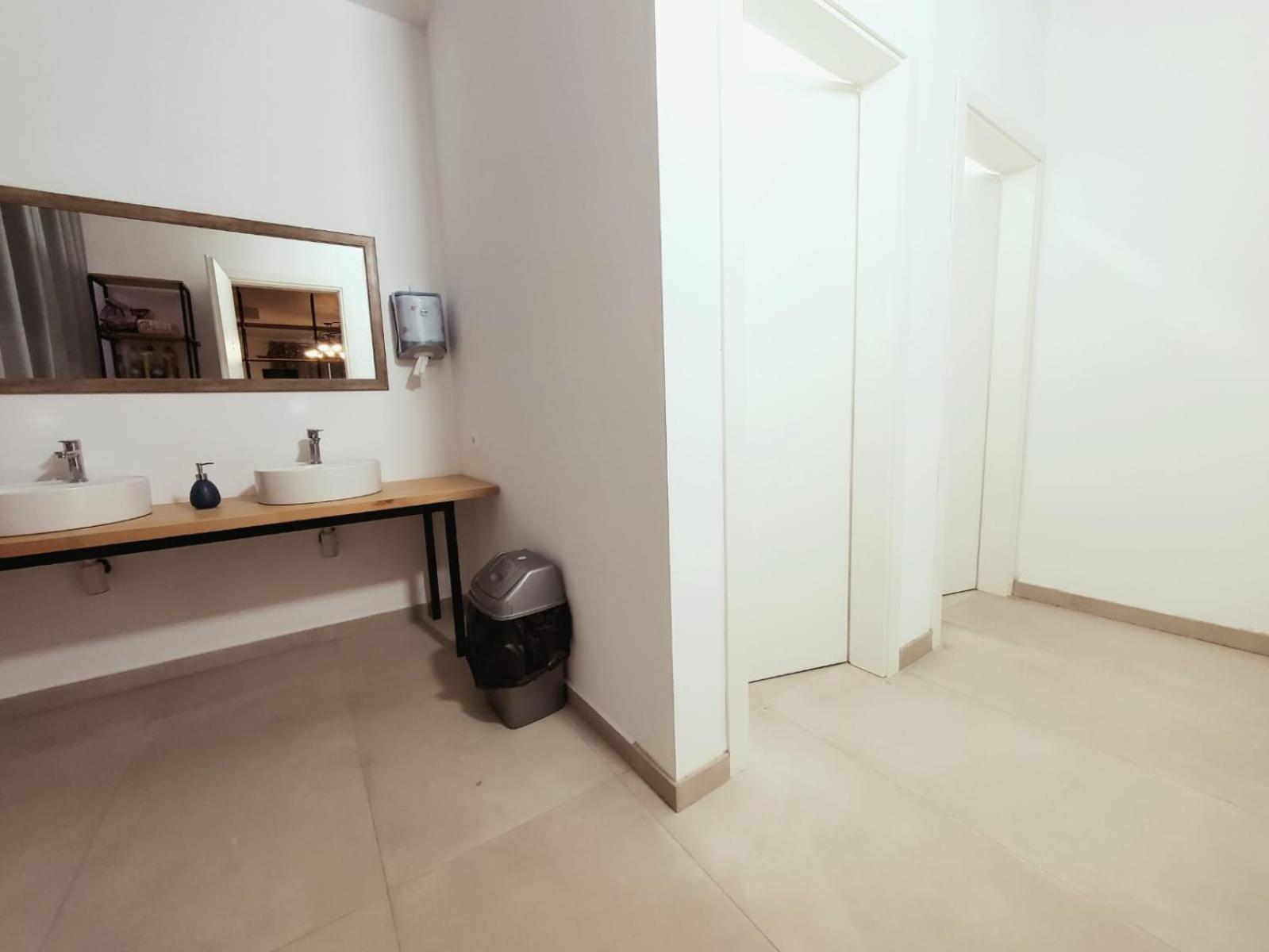Bujtina Lumo & Pool Villa Përmet Kültér fotó